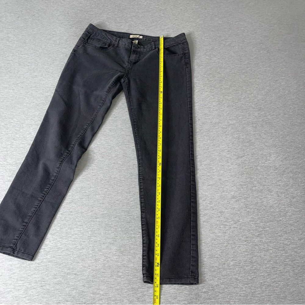 Arden B. Women's Stretchy Straight Leg Jeans - Size 12 - Picture 5 of 13